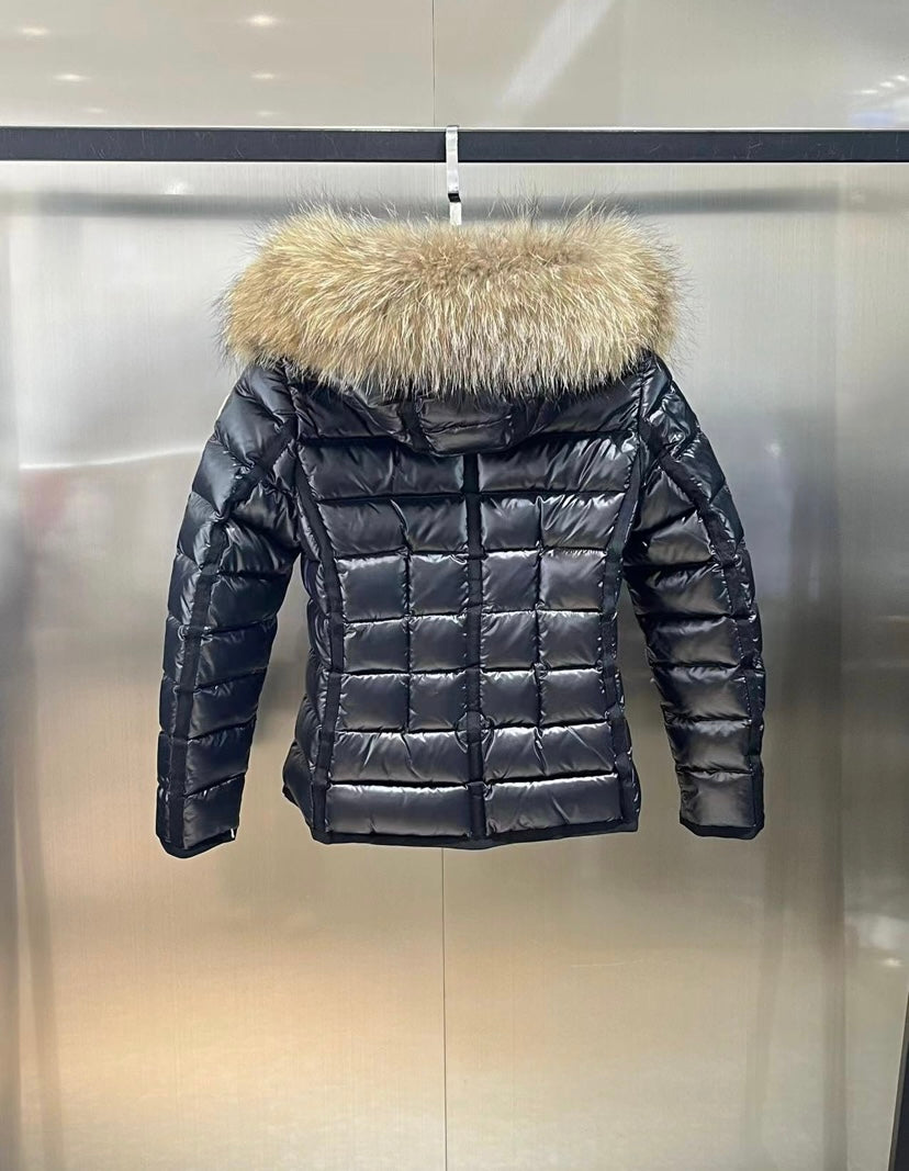 Woman M Glossy Coat