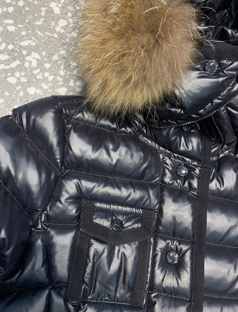 Woman M Glossy Coat