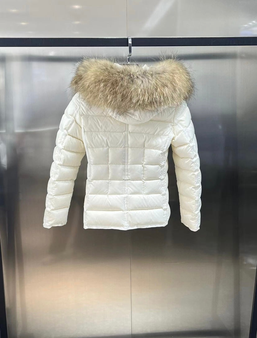 Woman M Glossy Coat